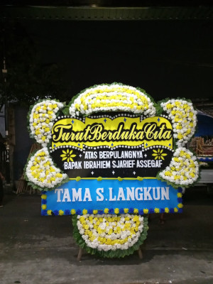 Papan Bunga Duka di Candipuro